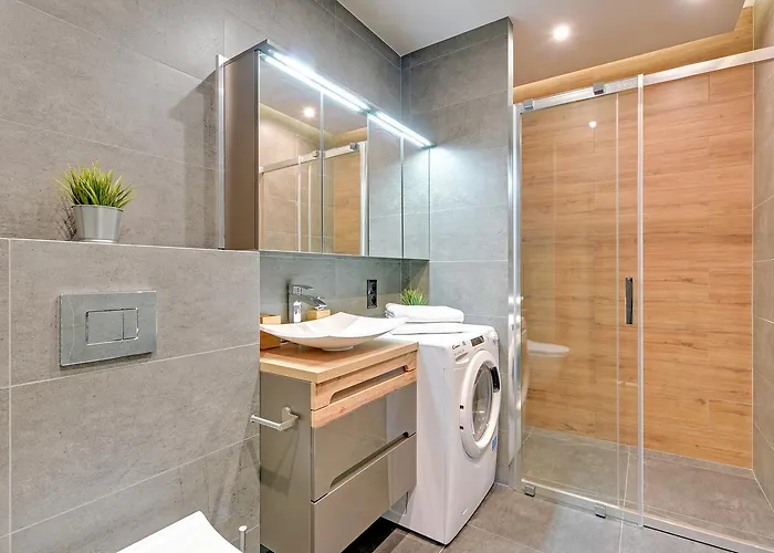 Aviator Blue 15 格但斯克